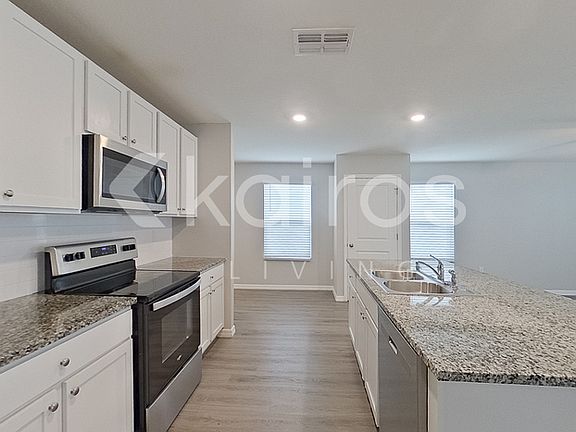5th image of 8711 SW 44th Ct