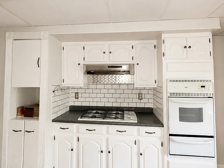 31 Sheridan Ave #2 — Photo 1