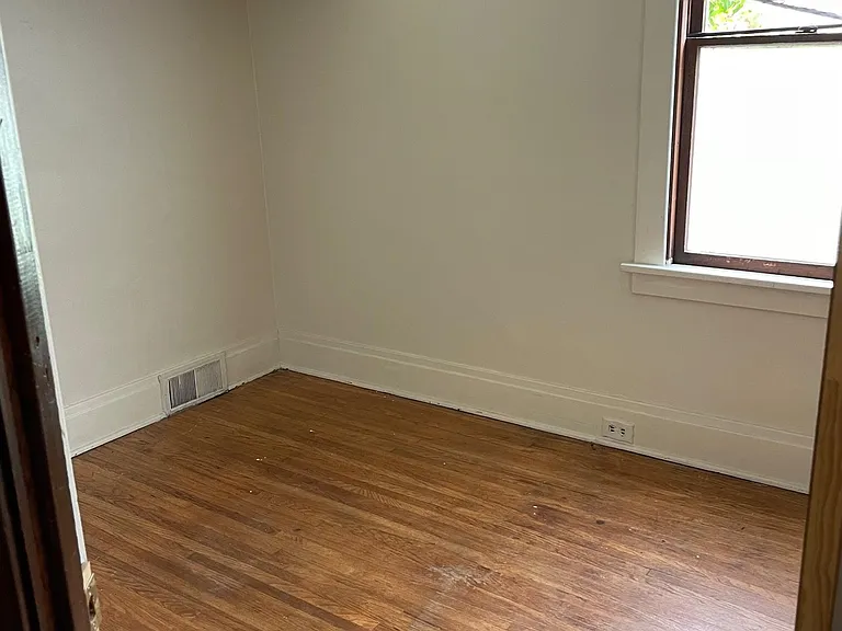 43 Harriet Ave — Photo 6