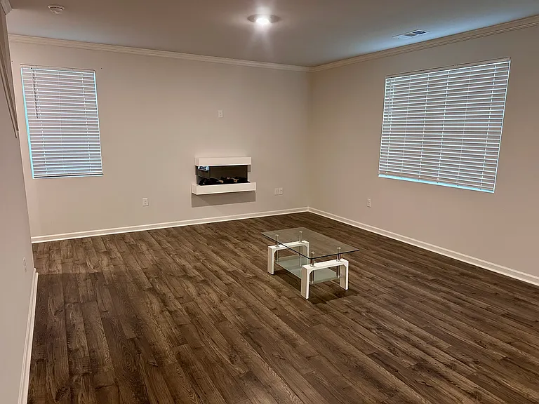 19 Manor Way — Photo 28