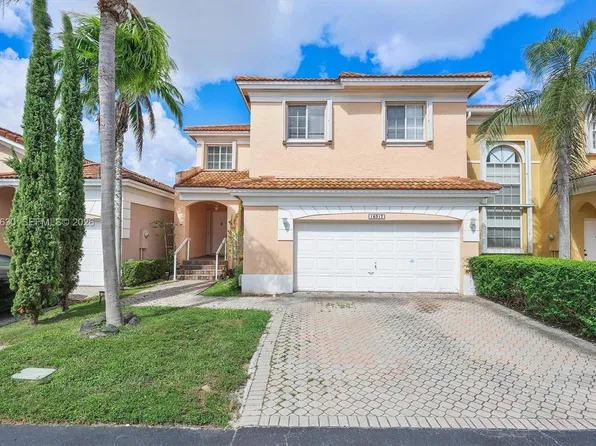 16317 SW 103rd Ter, Miami, FL 33196