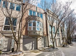 2675 N Greenview Ave APT C, Chicago, IL 60614