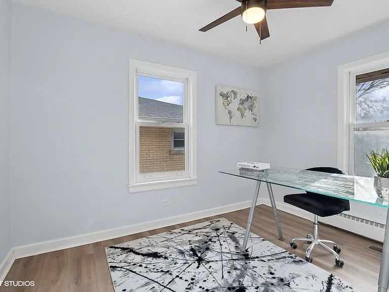 1001 Oakton St — Photo 15