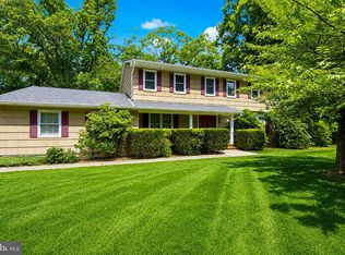 7 Hathaway Dr, Princeton Junction, NJ 08550