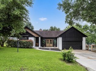 1143 Lakeview Dr, Montgomery, TX 77316