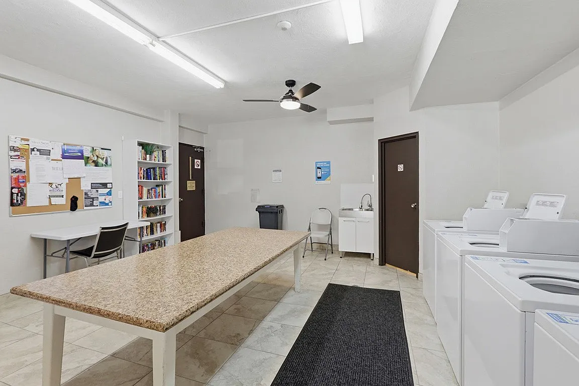 Seaway Tower Apartments — Photo 1