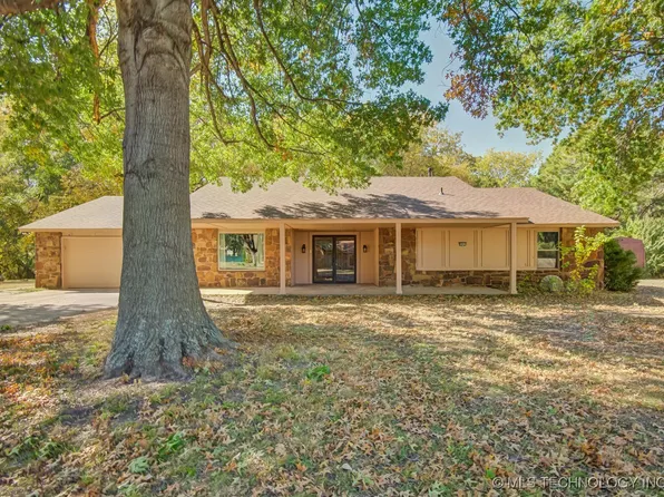9802 Rosewood Dr, Broken Arrow, OK 74014