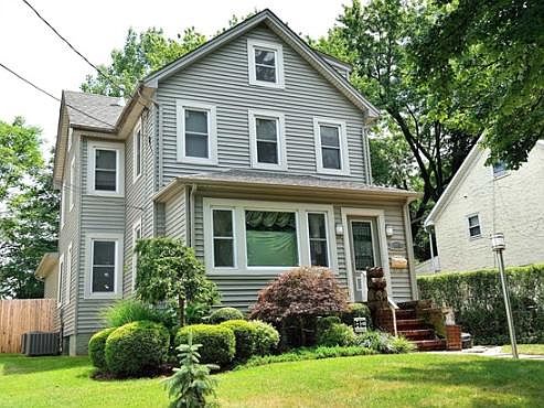 1st image of 445 Ryeside Ave