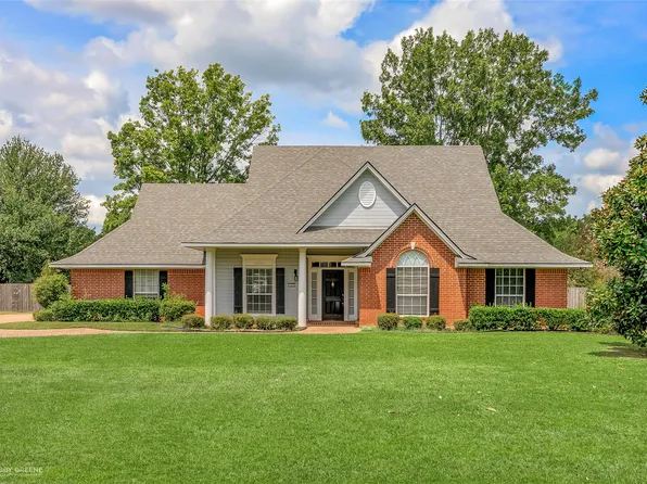 205 Ridgefield Dr, Bossier City, LA 71111
