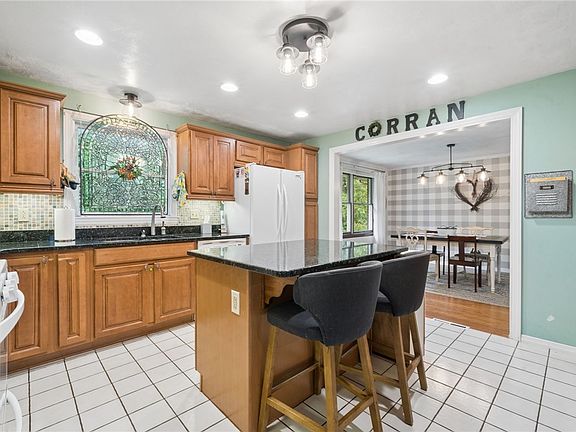 4th image of 4067 Briarwood Dr