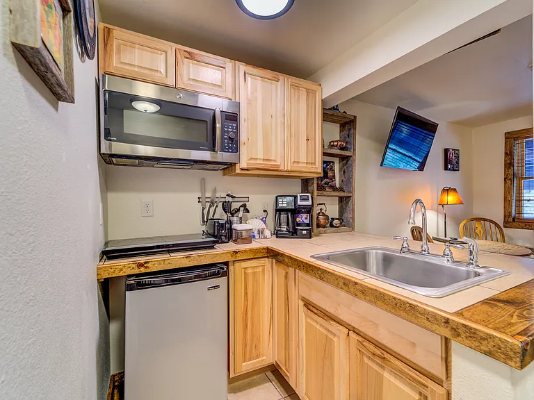 10755 Ute Pass Ave — Photo 2