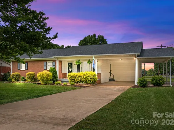 204 Viscount Rd, Rockwell, NC 28138