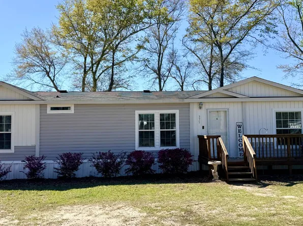 375 Robinson St, Blackville, SC 29817