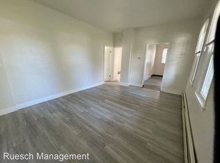 1019 E Walnut St, Green Bay, WI 54301