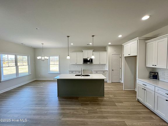 5th image of 303 Creeks Edge Drive