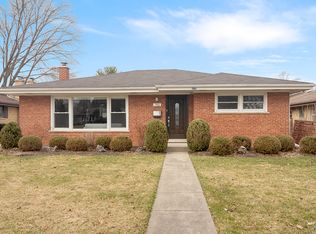 702 W Lonnquist Blvd, Mount Prospect, IL 60056