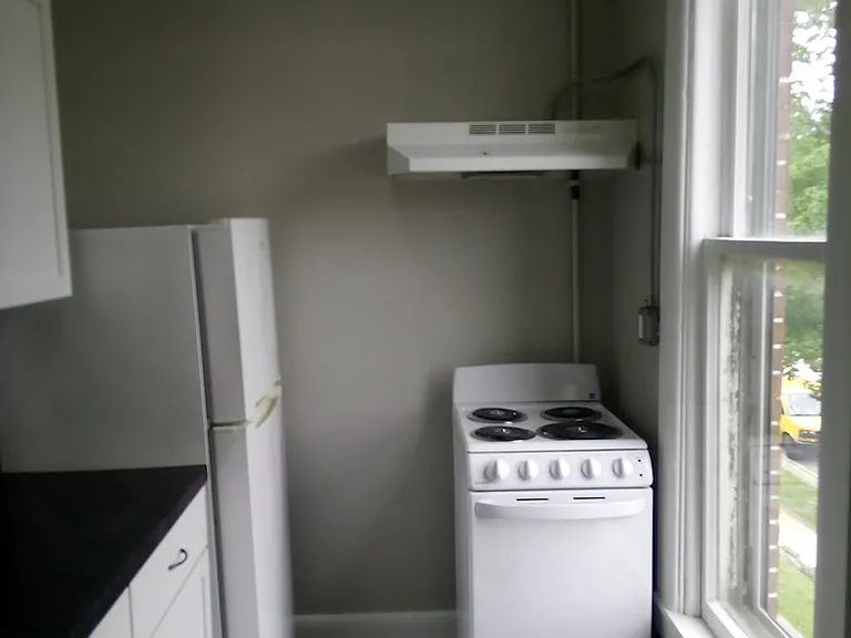 117 N 13th St #4 — Photo 11