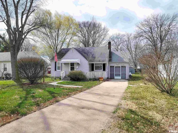 911 N State Rd, Xenia, IL 62839