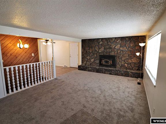 2nd image of 1014 Continental St