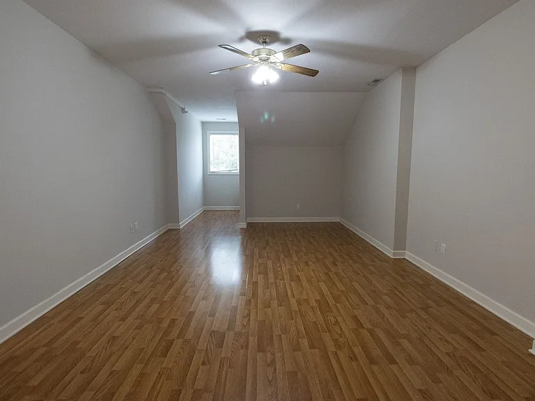 1005 Club Village Dr — Photo 5