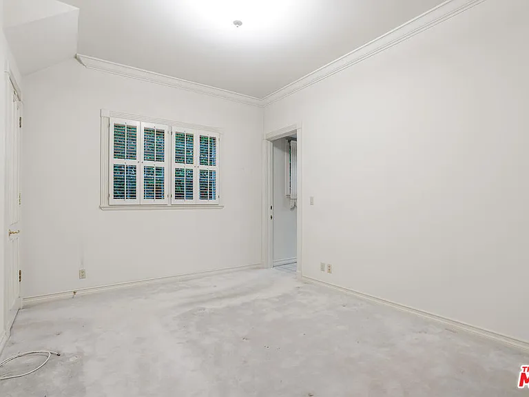 604 N Linden Dr — Photo 28