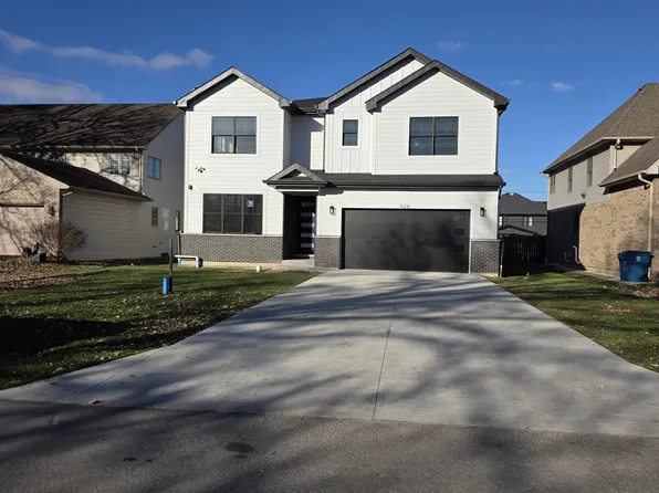 926 E Crest Ave, Addison, IL 60101