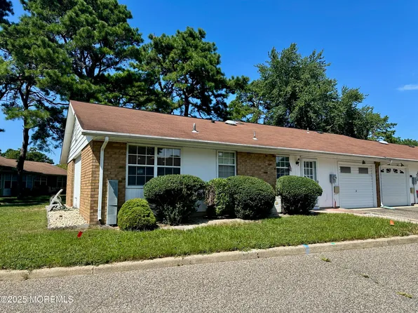 22B Buckingham Drive, Manchester, NJ 08759