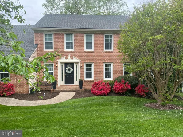 1000 Hidden Park Pl, Herndon, VA 20170