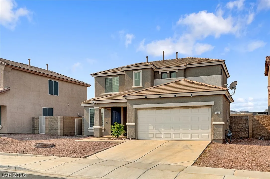 3 bed, 2.5 bath, 1656 sqft, $2,095 — Photo 2
