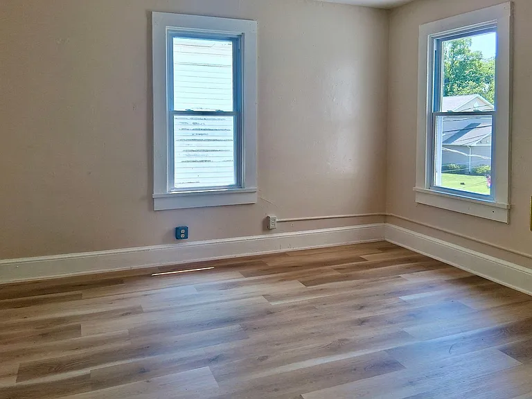 27 Ellis St — Photo 18
