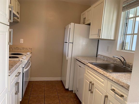 3rd image of 92-1015 Nou St #6104