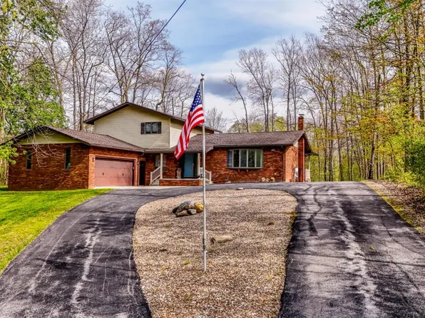 376 Twin Bay Trl, Willard, OH 44890