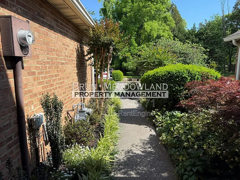 10427 Ravenbrook Ln — Photo 44