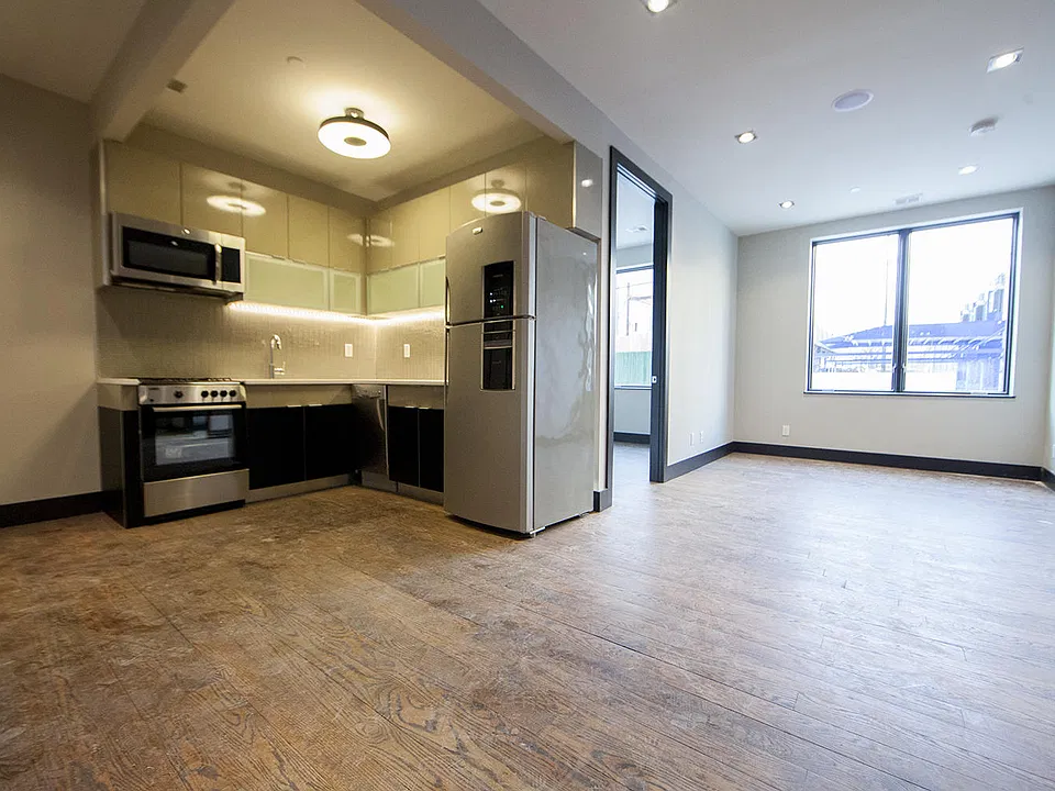 867 Dekalb Ave #1A