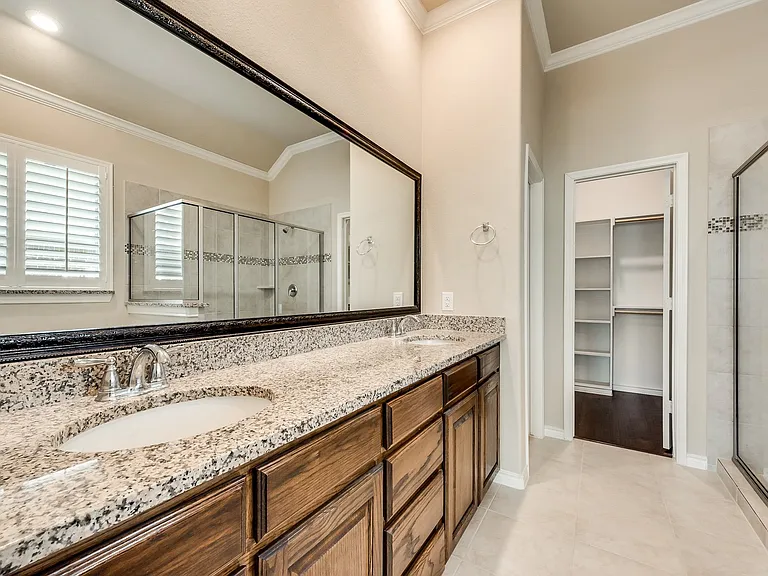 1321 Crescent Cove Dr — Photo 1