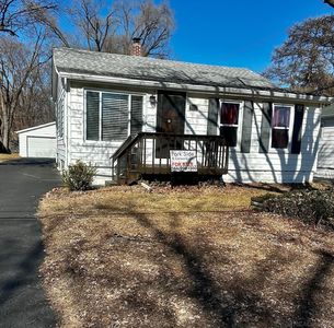 7857 Ruby St, Utica, MI, 48317