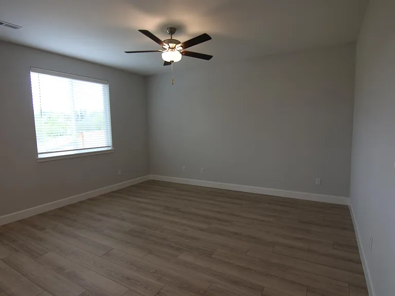 3208 NE 120th Cir — Photo 8