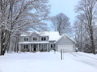 6 Veranda Ln, Queensbury, NY 12804