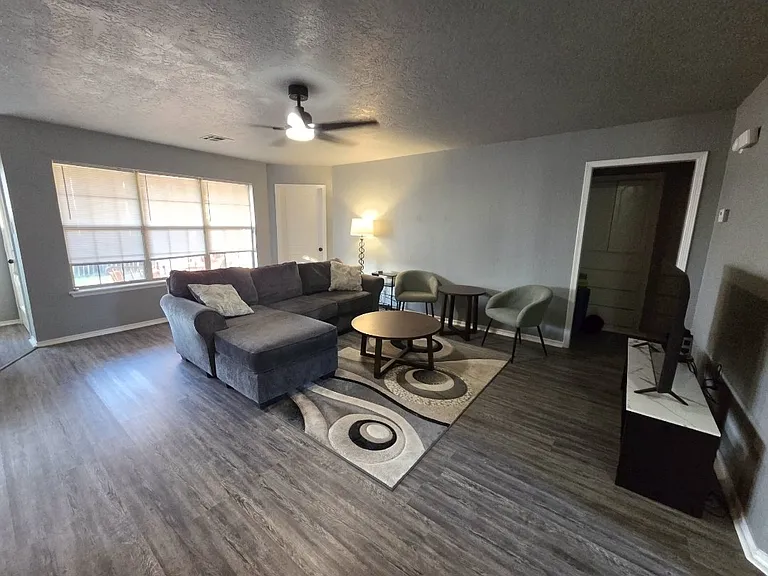 4806 SE Redbud Pl — Photo 4