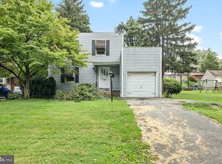 404 Creston Rd, York, PA 17403