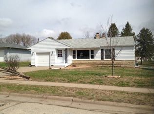90 2nd St S, Lewiston, MN 55952