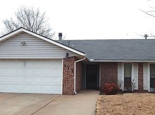313 Woodbury Rd, Ponca City, OK 74601