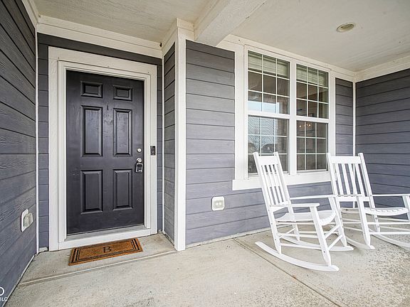 3rd image of 12504 Castle Pine Dr