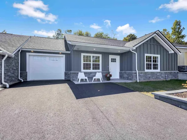 9 Lions Club Rd, Fox Pt, NS B0J 1T0