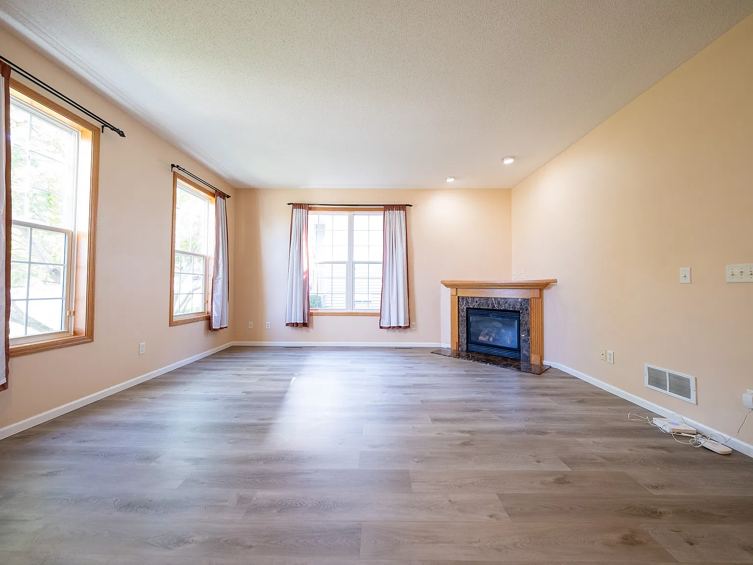 Pincherry Lane, Eden Prairie (9890) RS JS - 1 — Photo 3