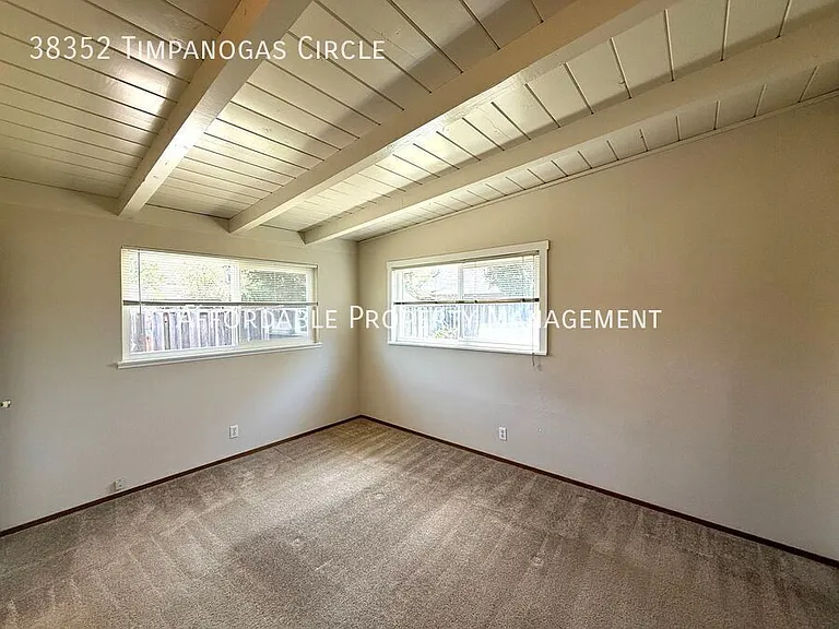 38352 Timpanogas Cir — Photo 13
