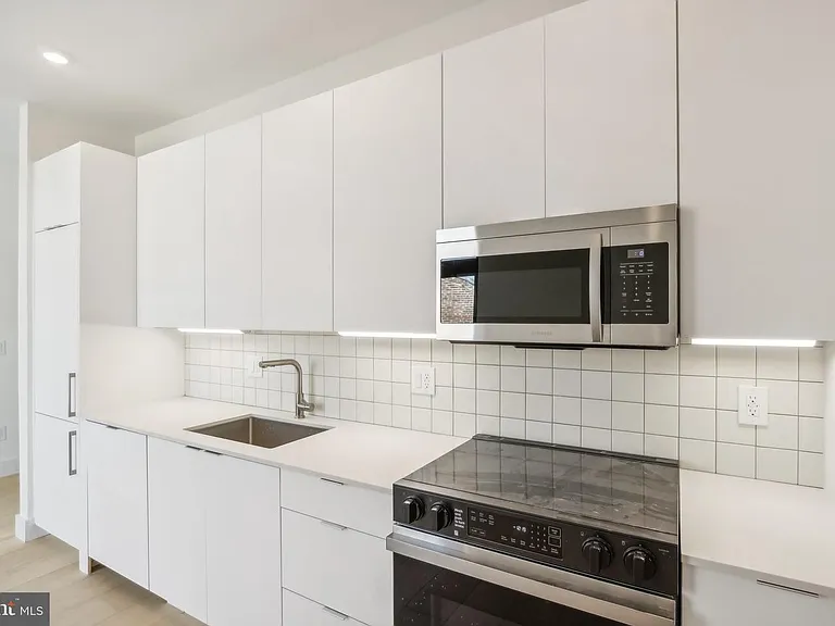 2406 Frankford Ave #10 — Photo 16
