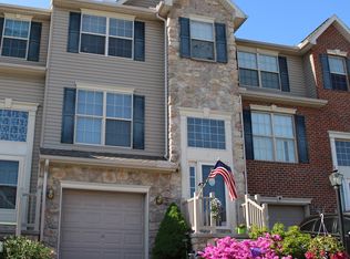 38 Sara Ln, Hanover, PA 17331