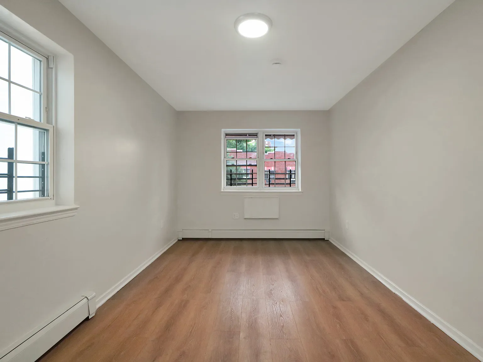 1051 Cauldwell Ave — Photo 3