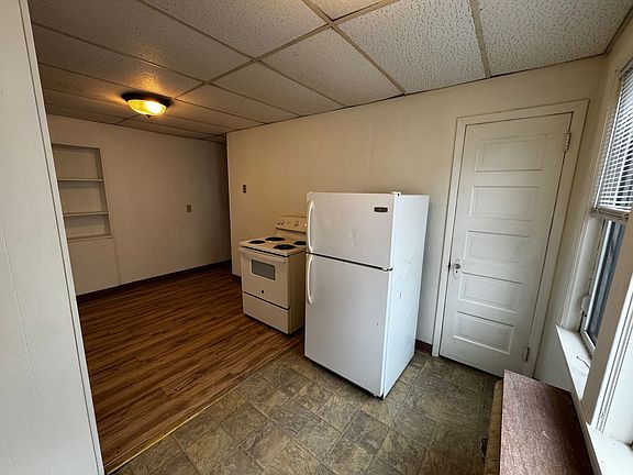 5th image of 113-115 N 22nd Ave W #611251644